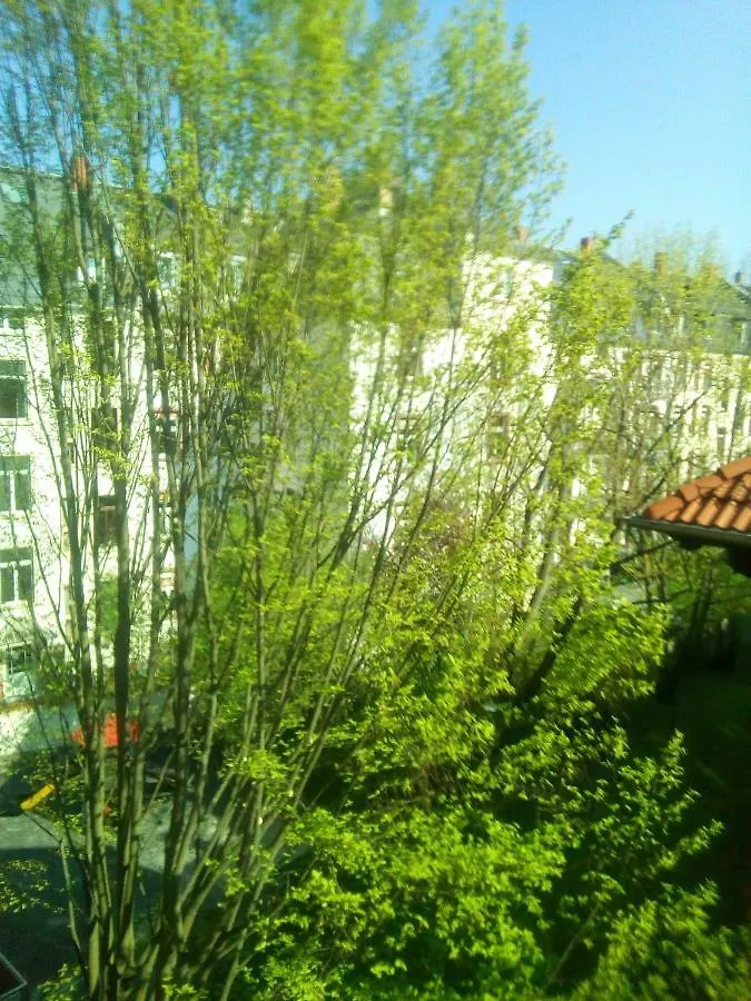 Citycentre Room For 1 Female Persons - Alternative Plus 1 Child Frankfurt am Main 0*,